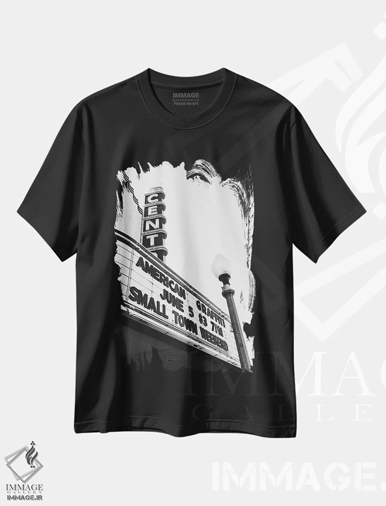 تیشرت مشکی طرح دار تئاتر شهر کوچک، مدیوم اثر بثانی یانگ | فروشگاه ایماژ