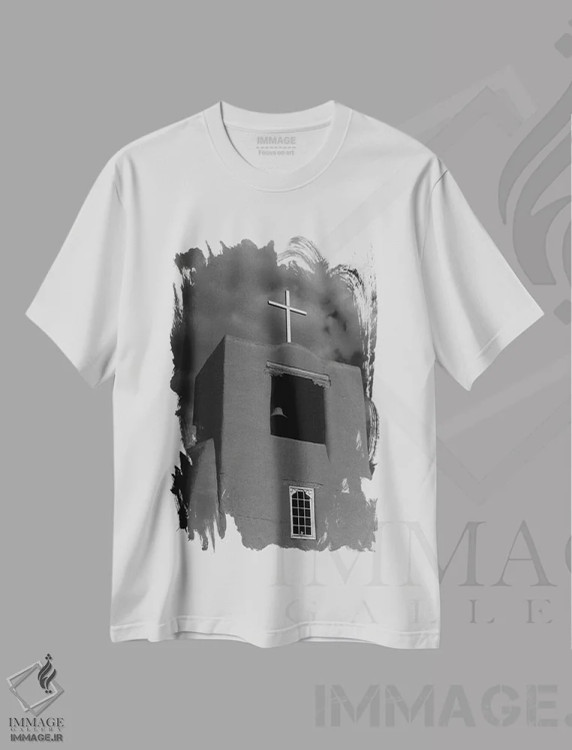 تیشرت سفید طرح دار کلیسای سن میگل سانتافه، مدیوم اثر بثانی یانگ | immage.ir
