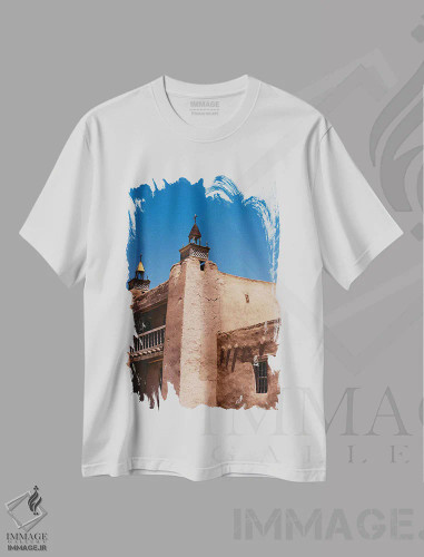 تیشرت سفید طرح دار کلیسا یا عبادتگاه نیومکزیکو، مدیوم اثر بثانی یانگ | فروشگاه ایماژ