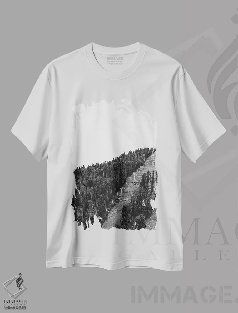 تیشرت سفید طرح دار دره اسکی تائوس، مدیوم اثر بثانی یانگ | immage.ir
