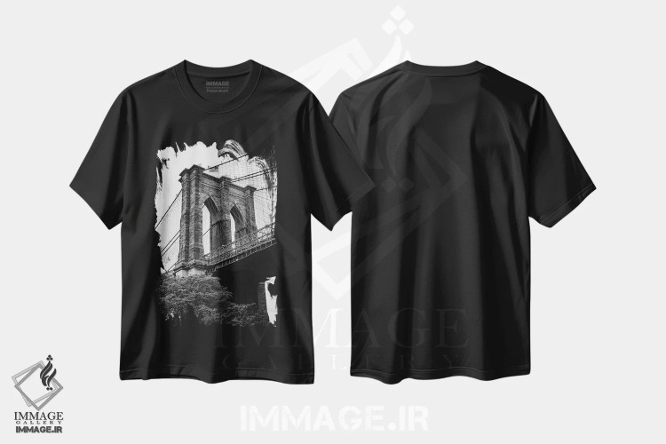 تیشرت مشکی طرح دار پل بروکلین، عکاسی سیاه و سفید اثر بثانی یانگ | immage.ir