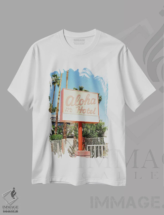 تیشرت سفید طرح دار هتل آلوها، مدیوم اثر بثانی یانگ | فروشگاه ایماژ