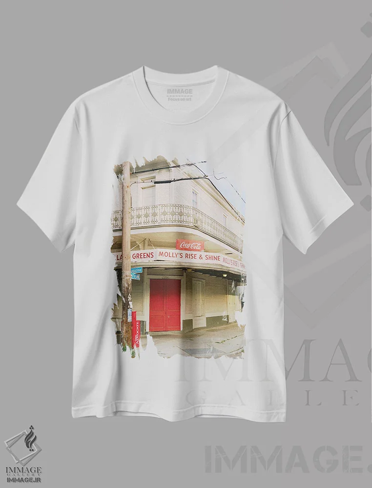 تیشرت سفید طرح دار رستوران نیواورلئان روی نگاتیو، مدیوم اثر بثانی یانگ | immage.ir