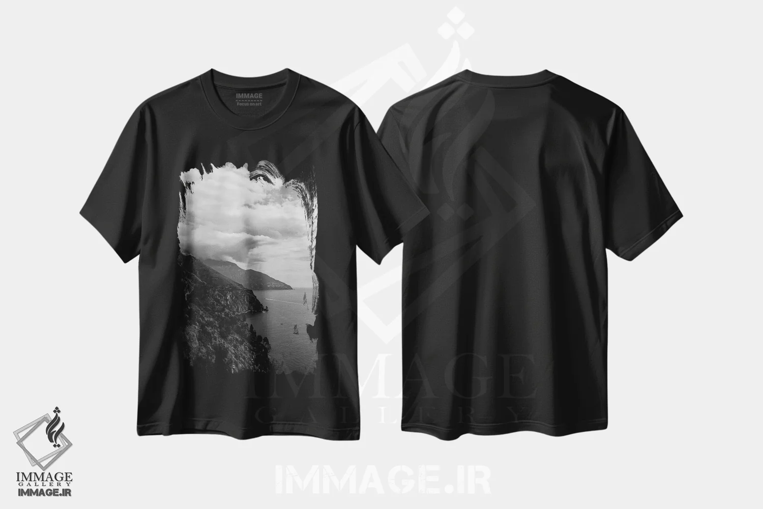 تیشرت مشکی طرح دار جاده ساحلی آمالفی شماره بیست، عکاسی سیاه و سفید اثر بثانی یانگ | immage.ir