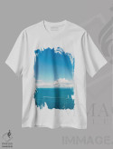 تیشرت سفید طرح دار منظرهٔ اقیانوس ساحل آمالفی شماره سه، مدیوم اثر بثانی یانگ | فروشگاه ایماژ