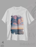 تیشرت سفید طرح دار غروب ساحل آمالفی شماره پنج، مدیوم اثر بثانی یانگ | immage.ir