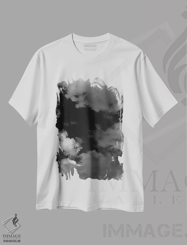تیشرت سفید طرح دار ماه مونوکروم ایتالیایی، عکاسی سیاه و سفید اثر بثانی یانگ | immage.ir