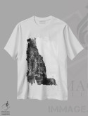تیشرت سفید طرح دار رانندگی طوفانی در ساحل آمالفی سه، عکاسی سیاه و سفید اثر بثانی یانگ | immage.ir