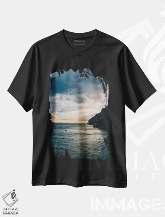تیشرت مشکی طرح دار پوزیتانوی طوفانی هشت، مدیوم اثر بثانی یانگ | immage.ir