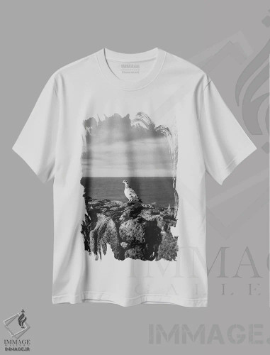تیشرت سفید طرح دار پرندهٔ هاوایی، عکاسی سیاه و سفید اثر بثانی یانگ | فروشگاه ایماژ