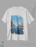 تیشرت سفید طرح دار ساحل عاشقان، مدیوم اثر بثانی یانگ | immage.ir