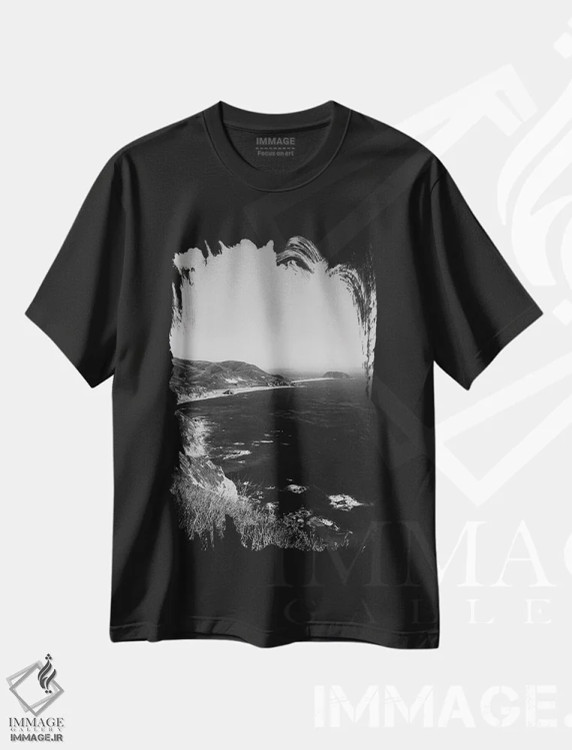 تیشرت مشکی طرح دار بیگ سور، کالیفرنیا چهار، عکاسی سیاه و سفید اثر بثانی یانگ | فروشگاه ایماژ