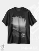 تیشرت مشکی طرح دار بیگ سور سه، عکاسی سیاه و سفید اثر بثانی یانگ | فروشگاه ایماژ