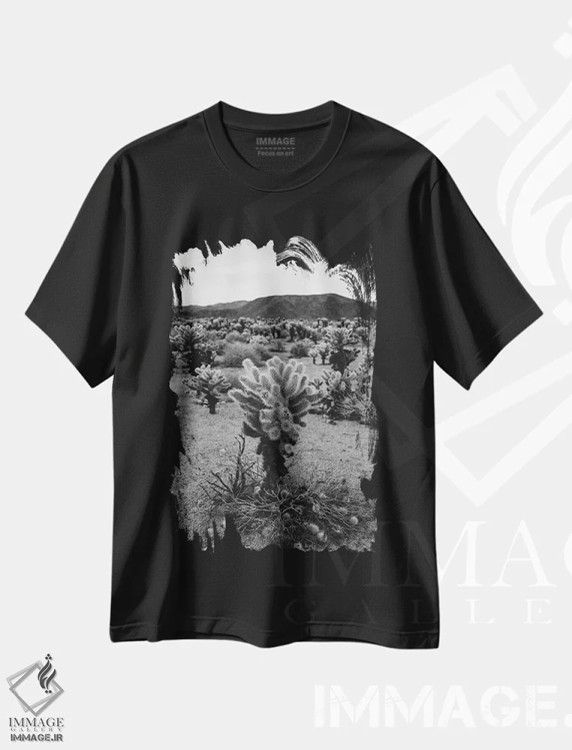 تیشرت مشکی طرح دار باغ کاکتوس چولا پنج، عکاسی سیاه و سفید اثر بثانی یانگ | فروشگاه ایماژ