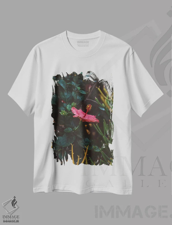 تیشرت سفید طرح دار شکوفه کالیفرنیا، مدیوم اثر بثانی یانگ | immage.ir