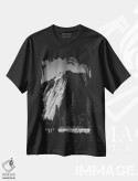 تیشرت مشکی طرح دار ال کاپیتان سوم، عکاسی سیاه و سفید اثر بثانی یانگ | فروشگاه ایماژ