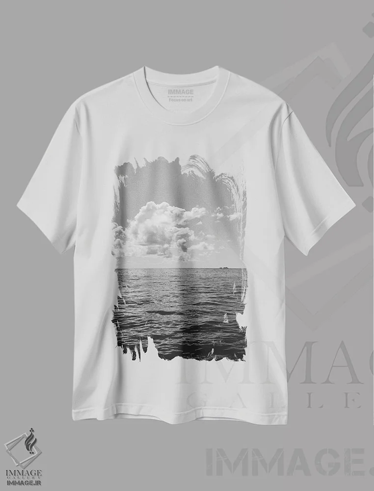 تیشرت سفید طرح دار نمای اقیانوس سیاه و سفید ۲، عکاسی سیاه و سفید اثر بثانی یانگ | فروشگاه ایماژ
