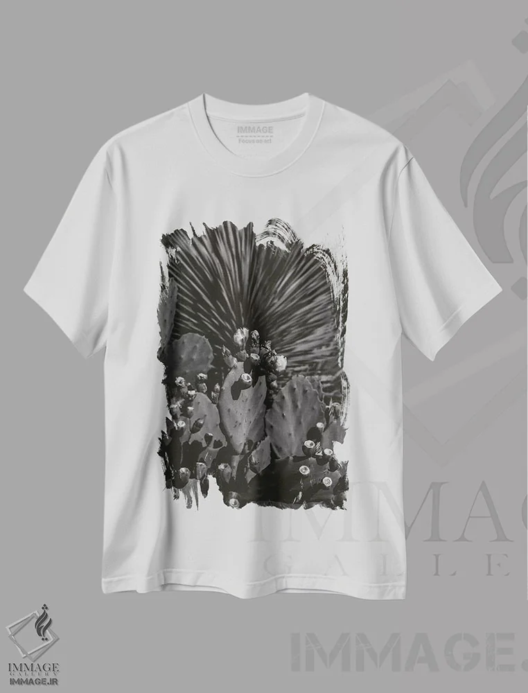 تیشرت سفید طرح دار کاکتوس سیاه و سفید، عکاسی سیاه و سفید اثر بثانی یانگ | immage.ir