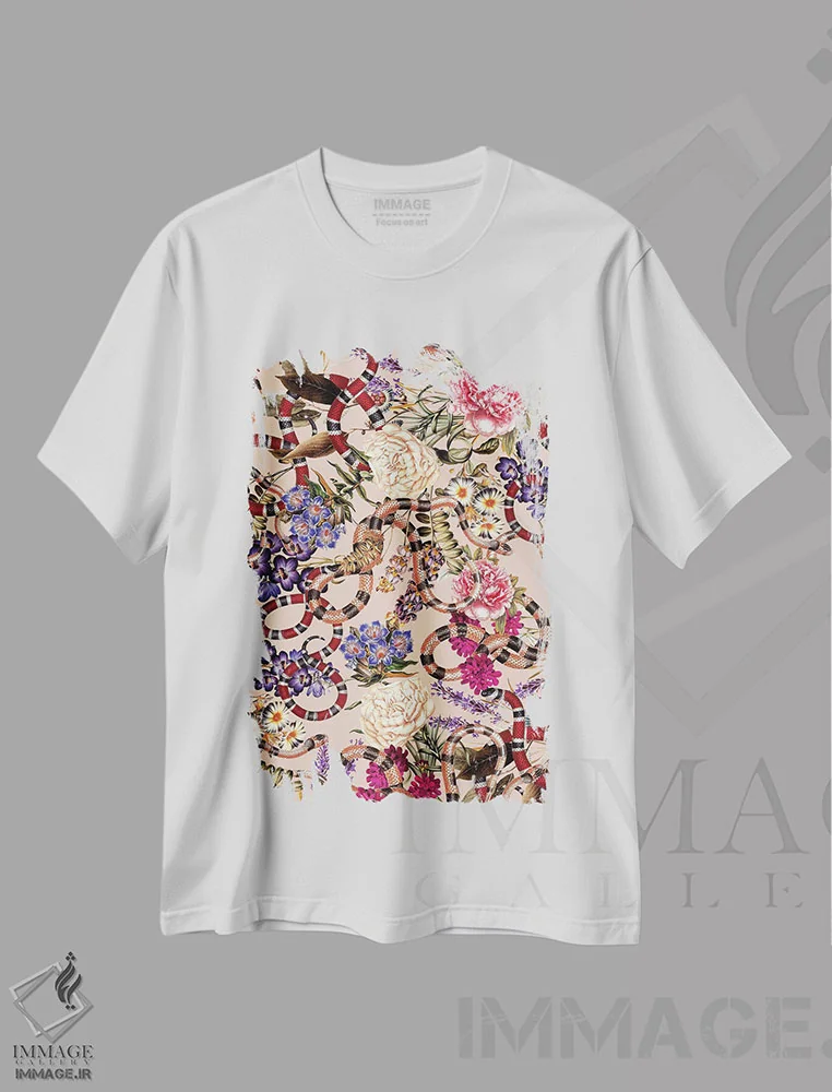 تیشرت سفید طرح دار خطرات جنگل VI، دکور معاصر اثر برجو کورکماز یورک | فروشگاه ایماژ
