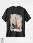 تیشرت مشکی طرح دار سادگی در پوشش گیاهی، آبستره اثر بلا ایو | فروشگاه ایماژ