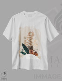 تیشرت سفید طرح دار سادگی در پوشش گیاهی، آبستره اثر بلا ایو | immage.ir