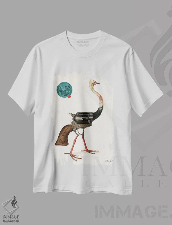 تیشرت سفید طرح دار پرندهٔ تفنگی، دکوراسیون جایگزین اثر بتو وال | immage.ir