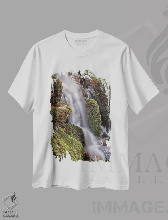 تیشرت سفید طرح دار آبشار خزه ای، مدیوم اثر برایان ولف | immage.ir