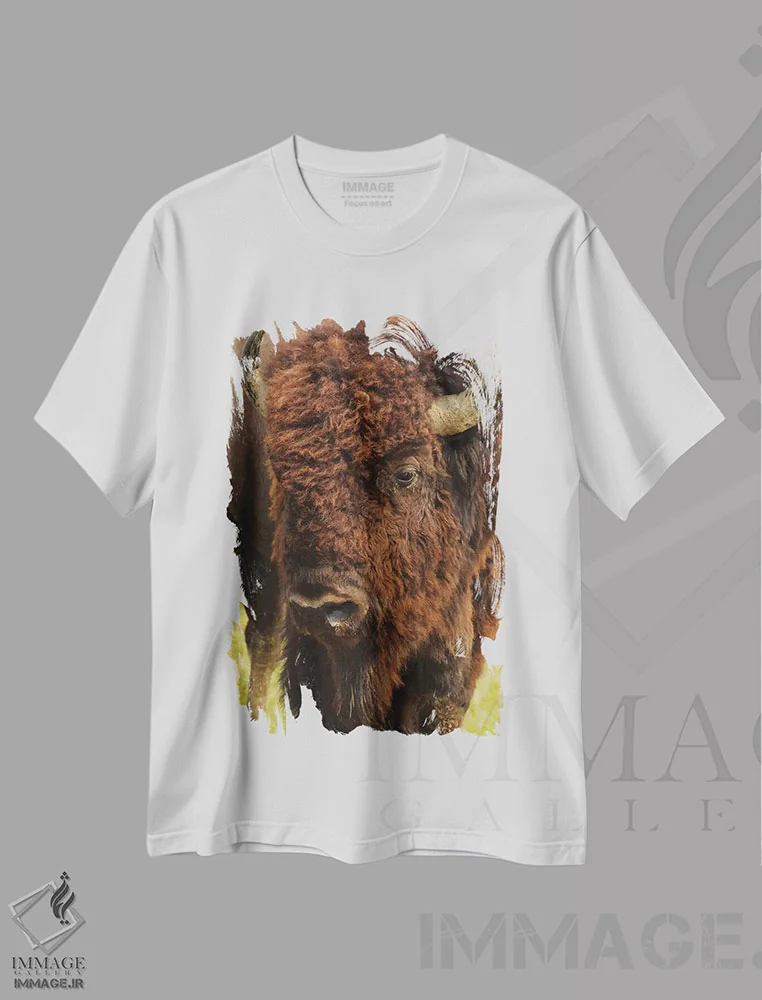 تیشرت سفید طرح دار گاو نر گله، مدیوم اثر برایان ولف | فروشگاه ایماژ