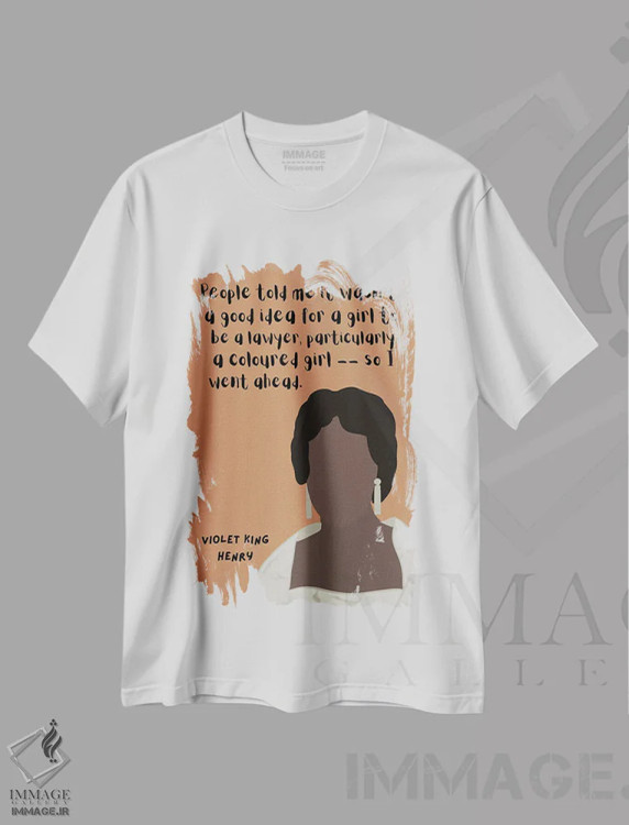 تیشرت سفید طرح دار نقل قول وایولت کینگ هنری، هنر آمریکایی آفریقایی تبار اثر برینی پرینتیبلز | فروشگاه ایماژ