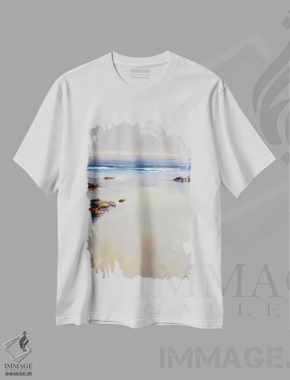 تیشرت سفید طرح دار صبح آرام در ساحل، دکور ساحلی اثر بُژنا فوخس | immage.ir