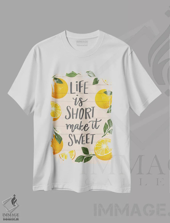تیشرت سفید طرح دار زندگی شیرین ۲، دکور روستایی اثر کارولین آلفردز | immage.ir