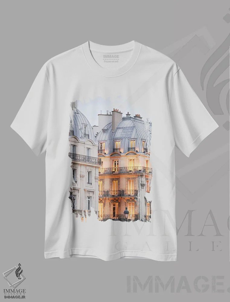 تیشرت سفید طرح دار درخشش طلایی در شهر نور، مدیوم اثر کارینا اوکولا | فروشگاه ایماژ