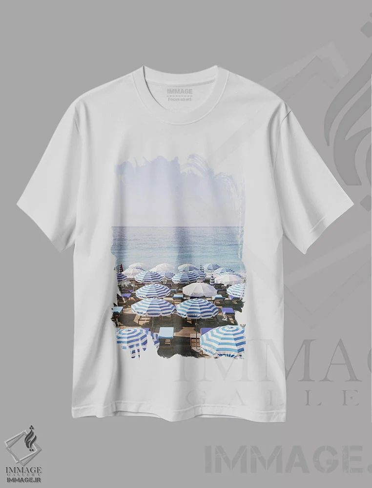 تیشرت سفید طرح دار راه راه های دریای ریویرا فرانسه، مدیوم اثر کارینا اوکولا | immage.ir
