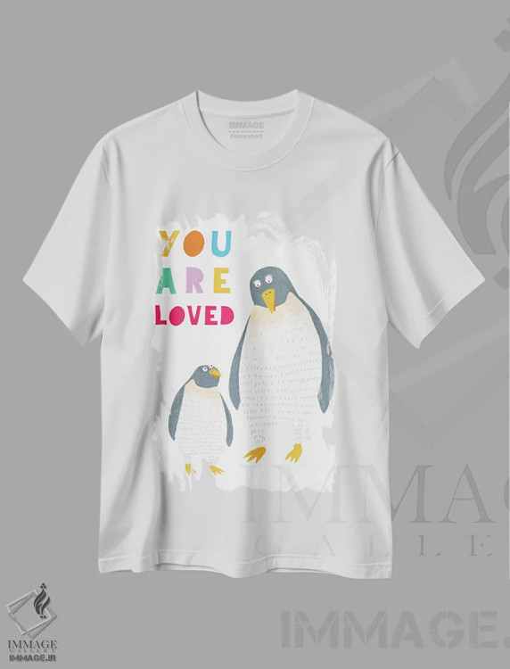 تیشرت سفید طرح دار تو دوست داشتنی هستی، هنر دیجیتال اثر کارلا دالی | فروشگاه ایماژ