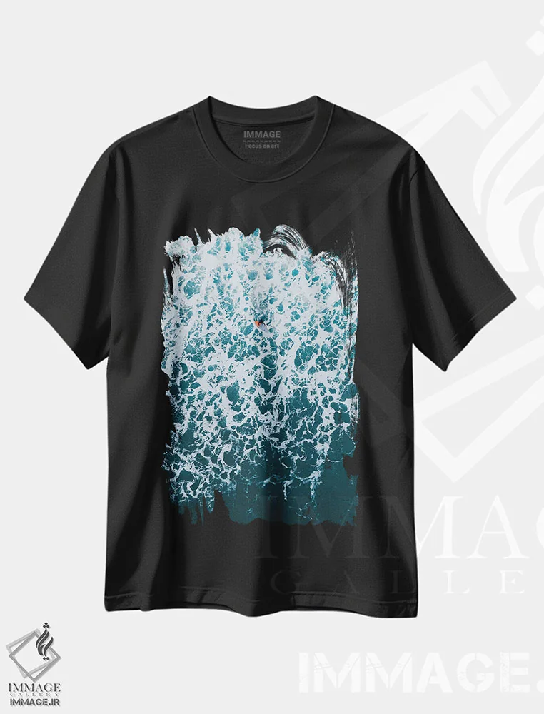 تیشرت مشکی طرح دار کف طوفانی، عکاسی هوایی اثر آندریا کاروزو | immage.ir