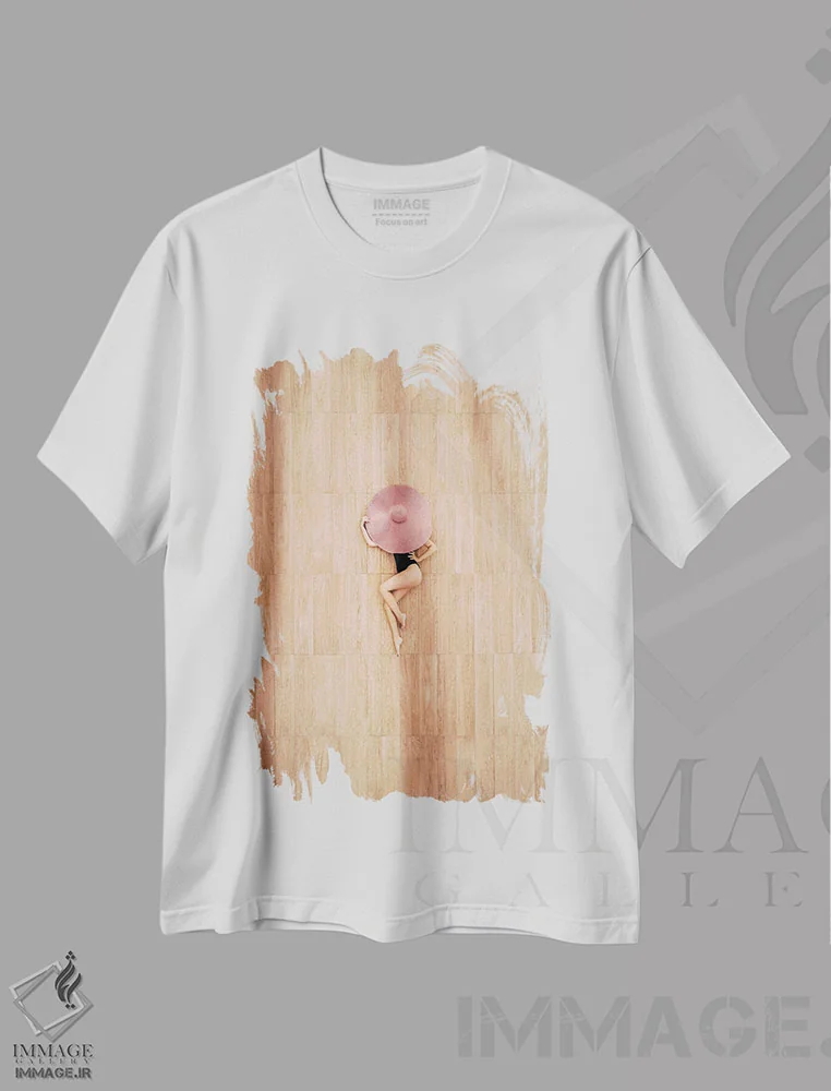 تیشرت سفید طرح دار پوست برنزه، عکاسی هوایی اثر آندریا کاروزو | فروشگاه ایماژ