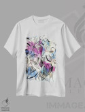 تیشرت سفید طرح دار گل های وحشی، دکور معاصر اثر کایِنا بلانکا | immage.ir