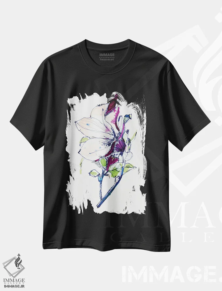 تیشرت مشکی طرح دار طرح گل، دکور معاصر اثر کایِنا بلانکا | immage.ir