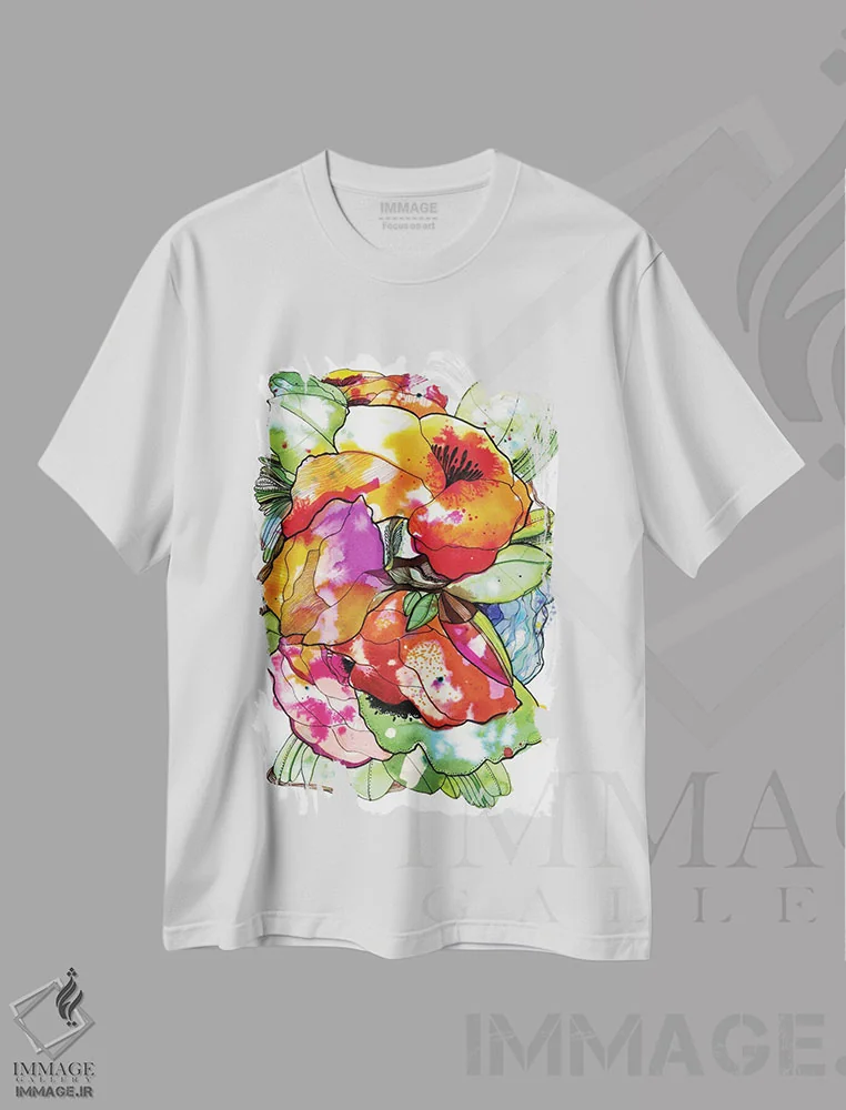 تیشرت سفید طرح دار گل های ارگانیک، دکور معاصر اثر کایِنا بلانکا | فروشگاه ایماژ
