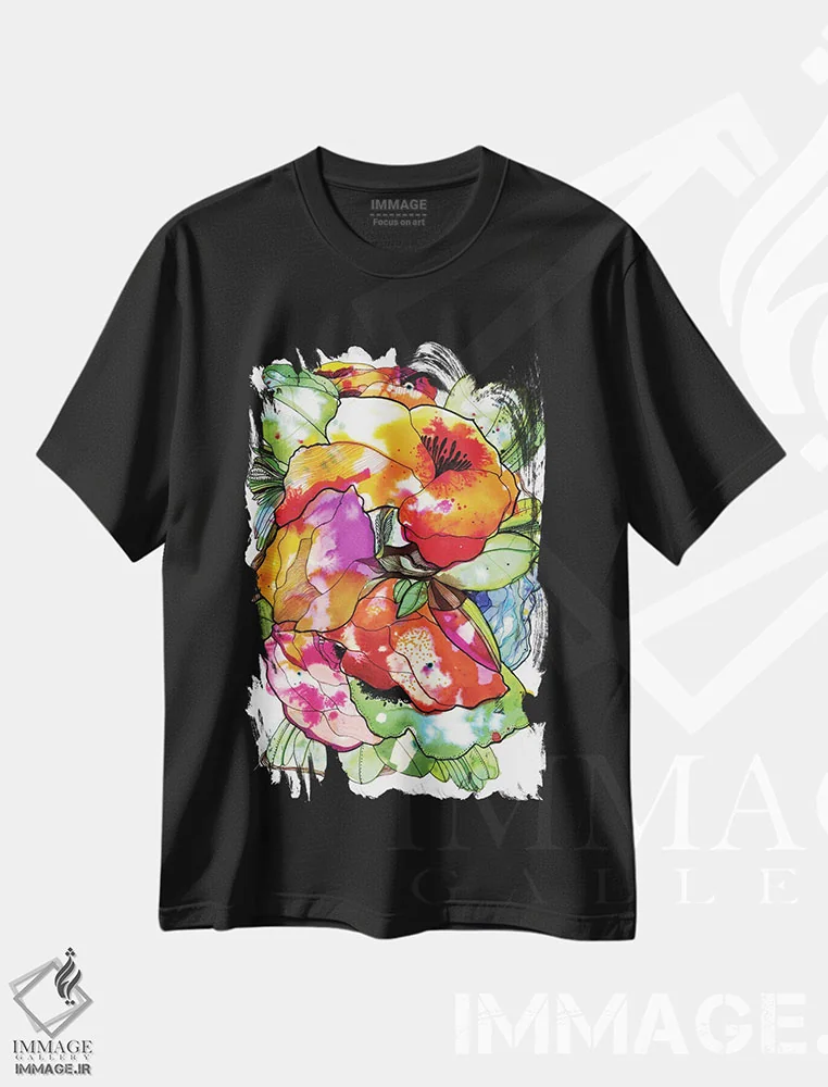 تیشرت مشکی طرح دار گل های ارگانیک، دکور معاصر اثر کایِنا بلانکا | immage.ir