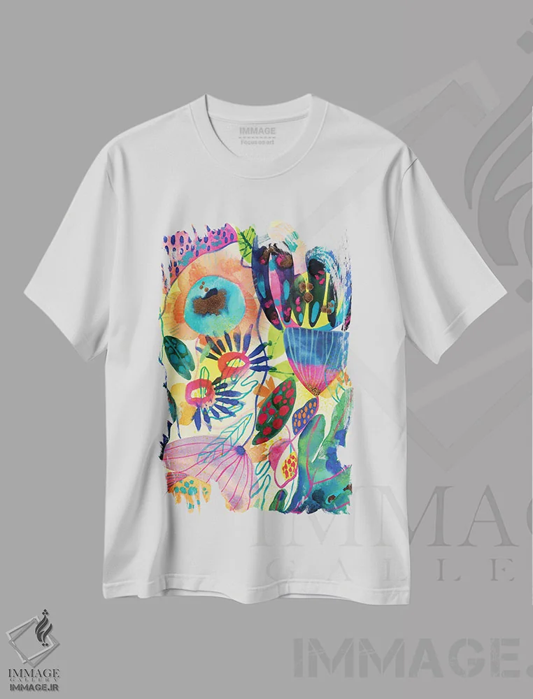 تیشرت سفید طرح دار باغ نئونی، دکور بوهمی اثر کایِنا بلانکا | immage.ir