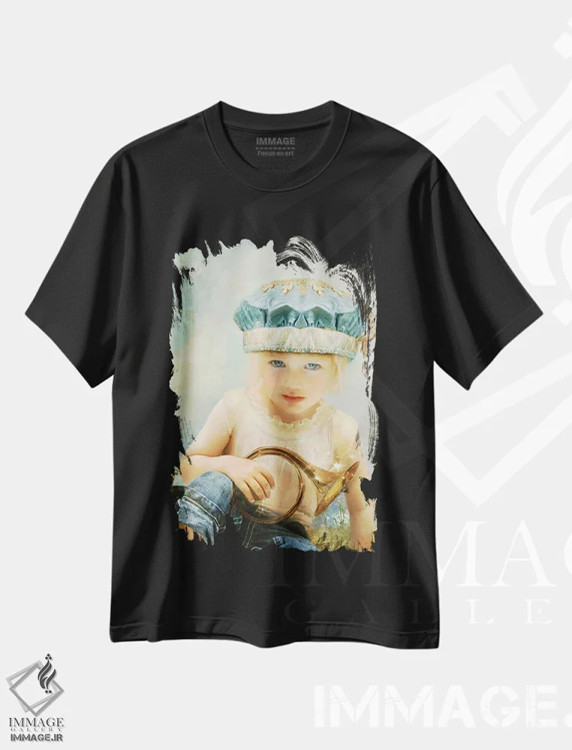 تیشرت مشکی طرح دار پسر کوچک آبی، هنر دیجیتال اثر شارلوت بیرد | فروشگاه ایماژ