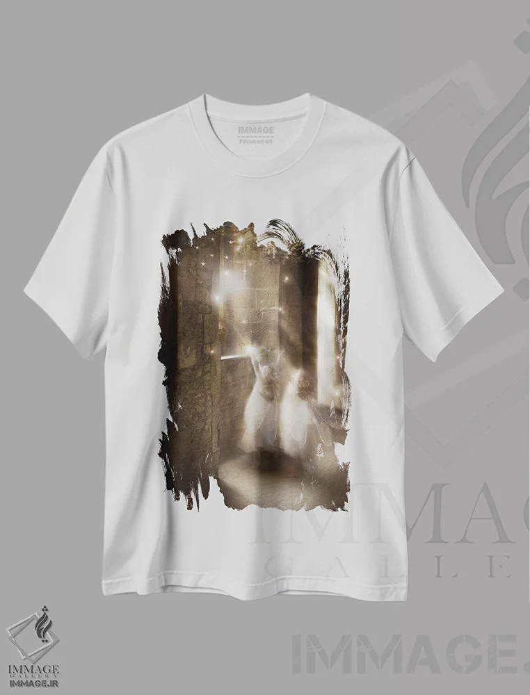 تیشرت سفید طرح دار ستاره کریسمس، هنر دیجیتال اثر شارلوت بیرد | immage.ir