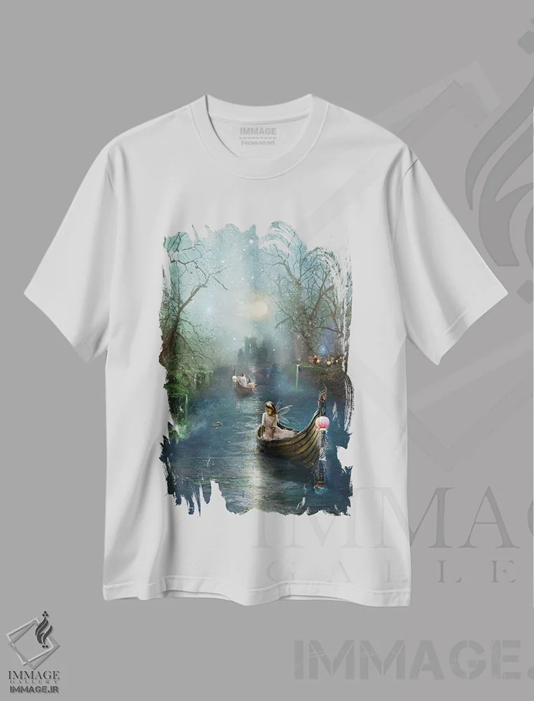 تیشرت سفید طرح دار بر فراز دریاچهٔ زمستانی، هنر دیجیتال اثر شارلوت بیرد | فروشگاه ایماژ