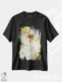 تیشرت مشکی طرح دار نرگس های رؤیایی، هنر دیجیتال اثر شارلوت بیرد | immage.ir