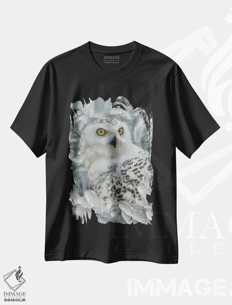 تیشرت مشکی طرح دار پناهگاه جغد برفی، مدیوم اثر کالین بوگل | فروشگاه ایماژ