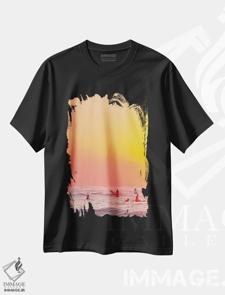 تیشرت مشکی طرح دار نخستین پرتو نور، مدیوم اثر شارلوت کرد | immage.ir