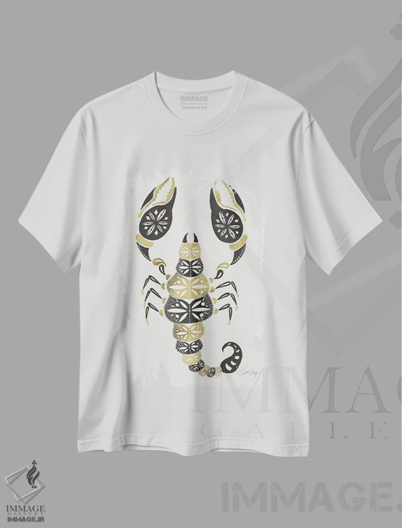 تیشرت سفید طرح دار عقرب طلایی مشکی، تزئینی اثر کت کوکیلت | immage.ir