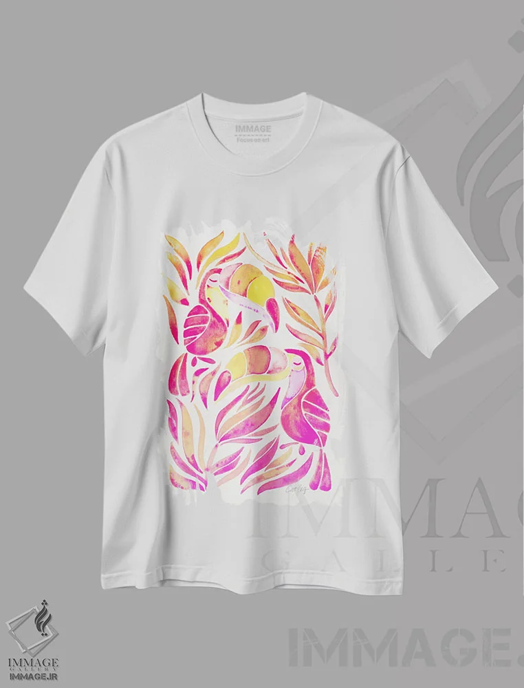 تیشرت سفید طرح دار توکان های رنگارنگ ۲، دکور ساحلی اثر کت کوکیلت | فروشگاه ایماژ