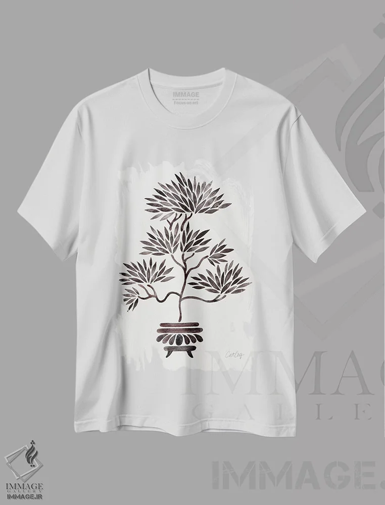 تیشرت سفید طرح دار بونسای سیاه، دکور آسیایی اثر کت کوکیلت | فروشگاه ایماژ